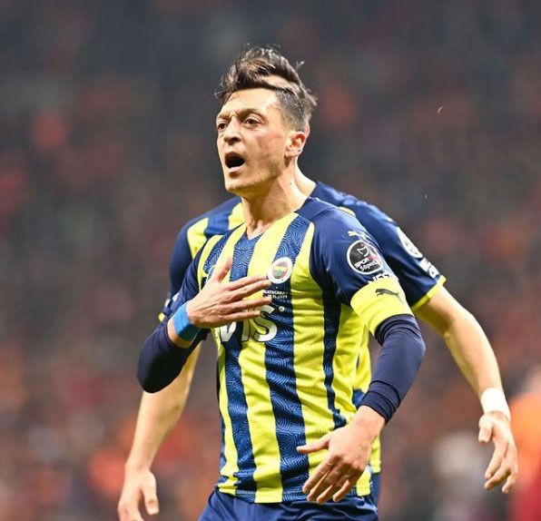 Mesut Özil'in eşi Amine Gülşe'nin yaptığı o paylaşım büyük dikkat çekti! - Resim: 4