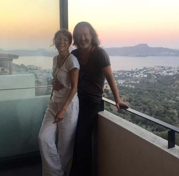 Ünlü sunucu tanıştıktan 4 gün sonra evlendi! - Resim: 4