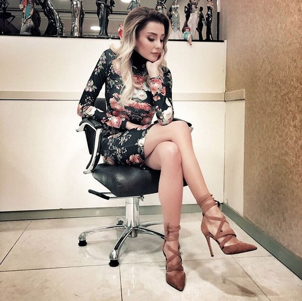 Özge Ulusoy kimdir instagram fotoğrafları çok özel - Resim: 4