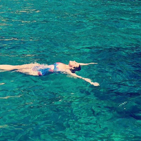 Pelin Öztekin 68 kilo verdi bikiniyi giydi! - Resim: 1