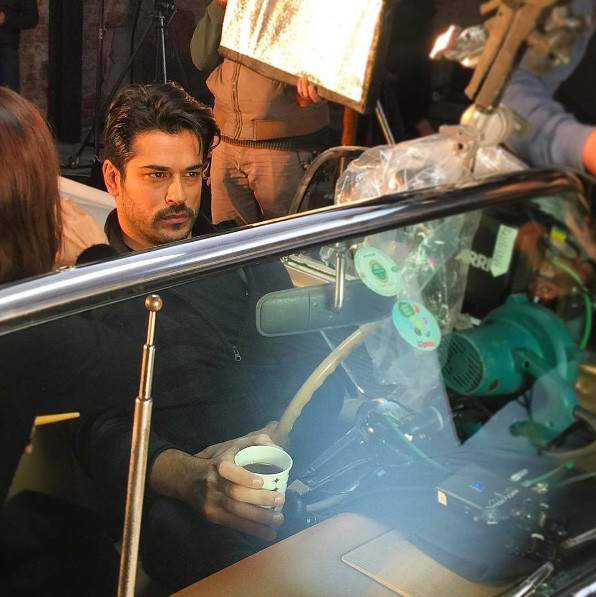 Mahlagha Jaberi'den Burak'a "Profesyonel bir ünlü değil!'  - Resim: 3