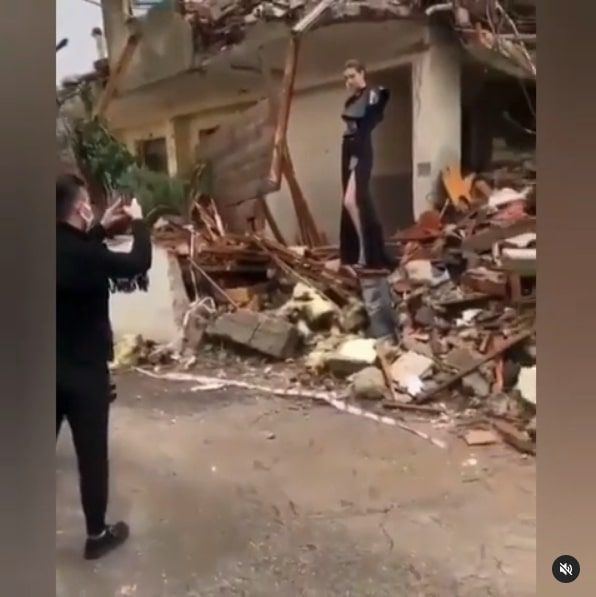 Itır Esen farkındalık için enkaz üzerinde pozlar verdi 'Bu gerçek olamaz' tepkileri yağdı - Resim: 4