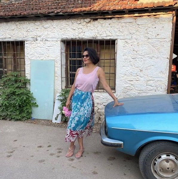 Göksel'in bikinili hali olay oldu silmesi için yorum atan bile oldu! - Resim: 3