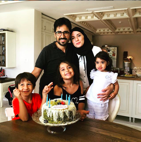 Masterchef Güzide Mertcan kimdir Yasin eşini diline doladı! - Resim: 2