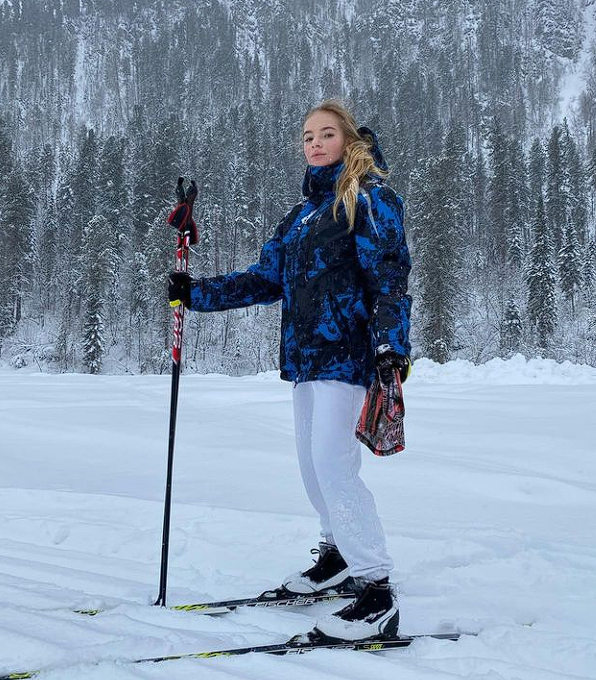 Vladimir Putin'in sağ kolu Peskov'un kızının lüks yaşamı tepki çekti - Resim: 3