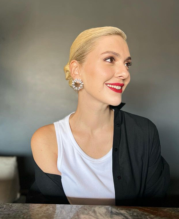 Bergüzar Korel: Acaba Allah'ın gücüne gider mi? Yeni imajı dikkat çekti - Resim: 4