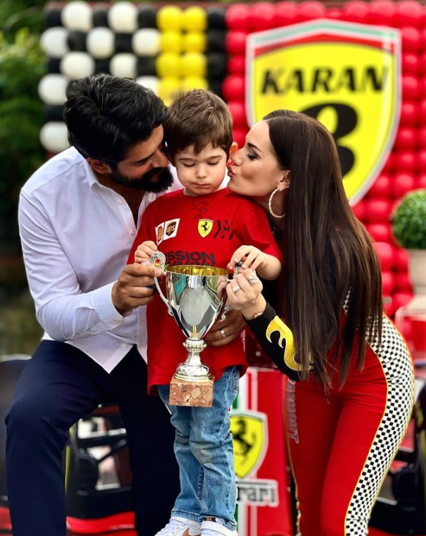 Fahriye Evcen hamilelik halini paylaştı karnı burnunda! Burak Özçivit'ten yorum gecikmedi - Resim: 3