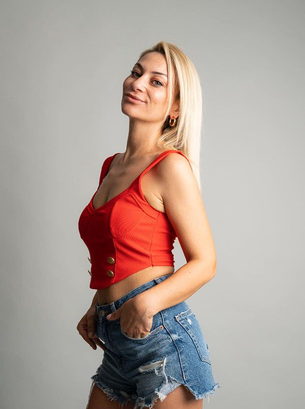 Gözke Karakaya 'Milf oldum' deyip anısını anlattı: 2000'li çocuk beni eve çağırdı... - Resim: 4