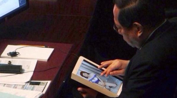 Milletvekili fena yakalandı  - Resim: 1