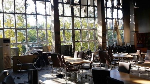 Ömer Çelik: Barbarlar çocukların kütüphanesini yaktı - Resim: 1