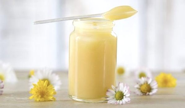 Arı sütünü kullandığınız şampuanın içine dökün! Ne olduğuna inanamayacaksınız - Resim: 0