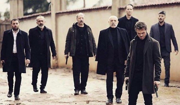 Çukur'da o sahneleri yok artık dedirtti böyle rezil ettiler - Resim: 3