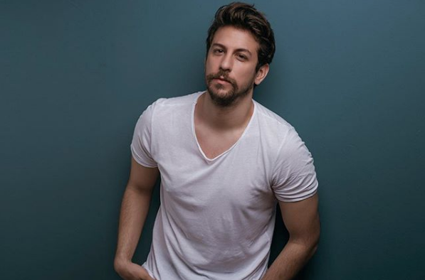 Erkenci Kuş dizisinin Emre'si Birand Tunca son hareketiyle gönülleri fethetti! - Resim: 3