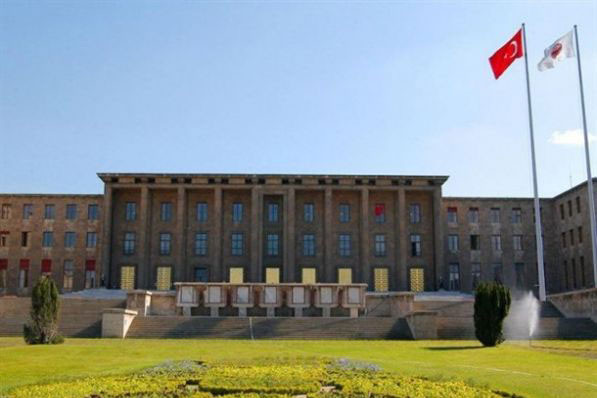 Siyasetçilerin asıl meslekleri - Resim: 1