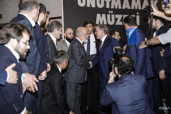 Abdullah Gül ile Karamollaoğlu ödül töreninde - Resim: 4