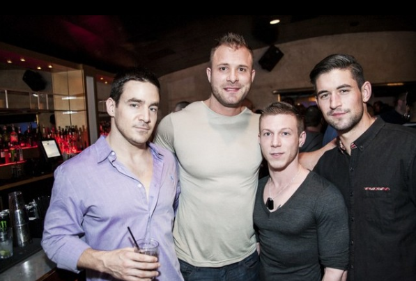 Uçakta cinsel ilişkiye giren iki erkeğin görüntüleri ülkeyi ayağa kaldırdı! - Resim: 4