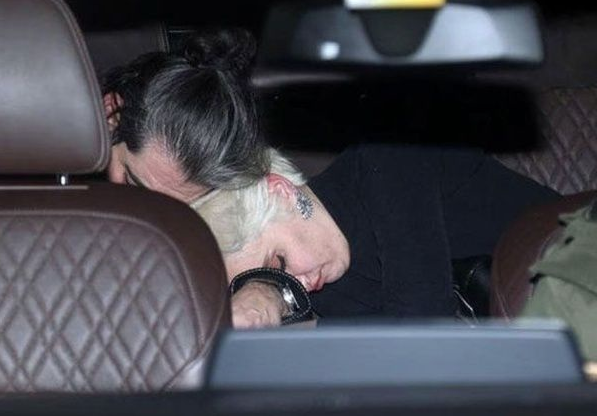 Aşkını ilan eden Sıla'nın kapısına jandarma dayandı gece yarısı ifade verdi - Resim: 2