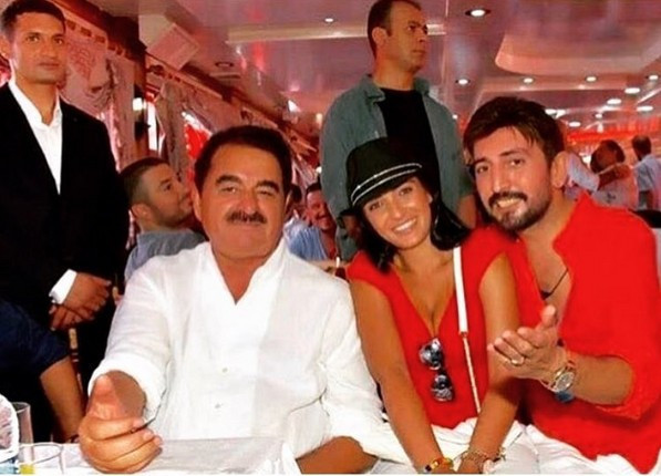 Ünlü sanatçıya çıplak santaj! Uyurken fotoğraflarını çekip... - Resim: 3