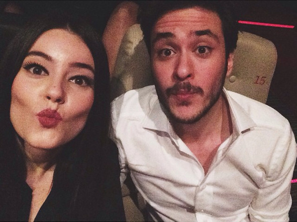 Bedelli askerlikten faydalanan Anıl Altan'ı eşi Pelin Akil askere uğurladı - Resim: 2