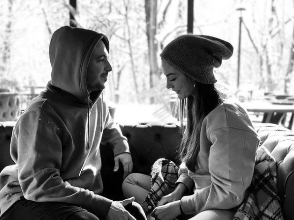 Doğduğun Ev Kaderindir başrolü Demet Özdemir o yorumuyla kahkaha attırdı - Resim: 2