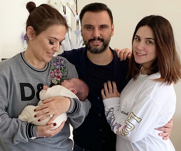 Demet Akalın ve Alişan bebek sayesinde yıllar sonra ilk kez bir araya geldi - Resim: 2