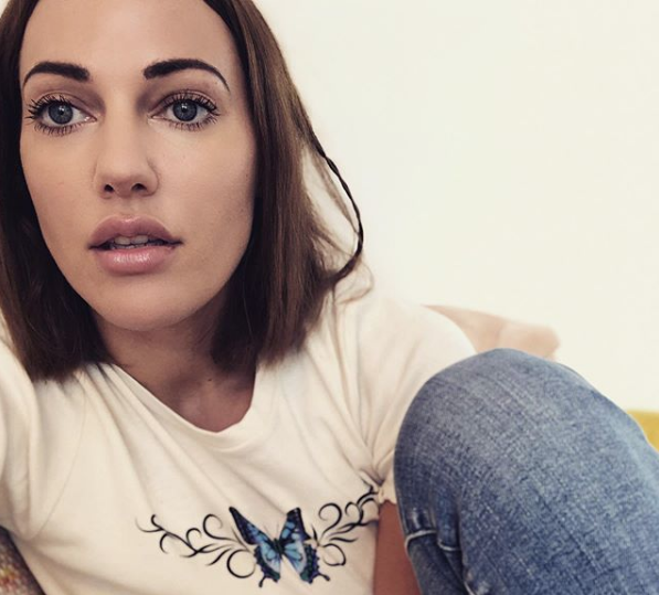 Otel odasında iç çamaşırlı fotoğraf Meryem Uzerli pozuyla olay yarattı - Resim: 4