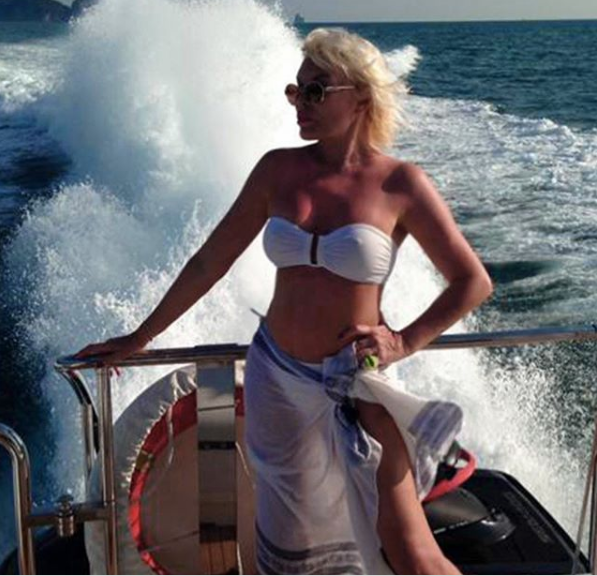 Ajda Pekkan bikinili paylaşımıyla yok artık dedirtti vücudu olay oldu - Resim: 2