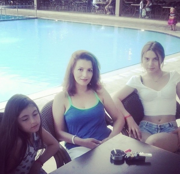 Aleyna Tilki gay bar rezaleti! Of'lu annesi kimdir?  - Resim: 4