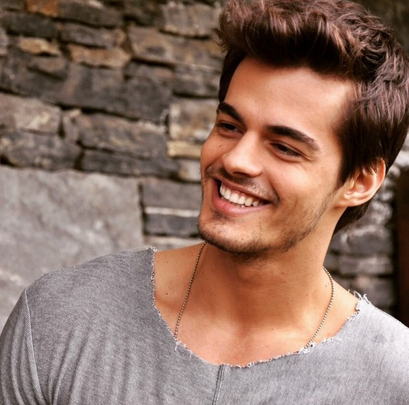 Berk Atan bakın hangi ünlünün yeğeni çıktı! Berk Atan kimdir - Resim: 1