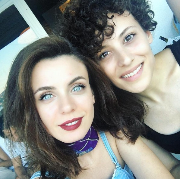 Başak Parlak kimdir Şevkat Yerimdar'daki Esin'e bir de böyle bakın - Resim: 2