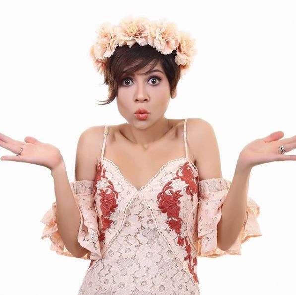 Aydilge ödülden sonra eteğini çıkardı! Dövülen kadınların çığlıyım dedi - Resim: 4