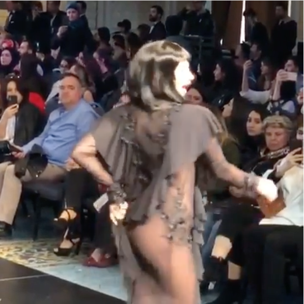 Podyumda poposunu açan Hatice tek cümle etti! Estetiksiz hali olay - Resim: 1