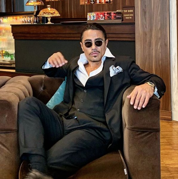 Nusret Gökçe evleniyor mu? Tektaşlı et paylaşımı olay oldu! - Resim: 4