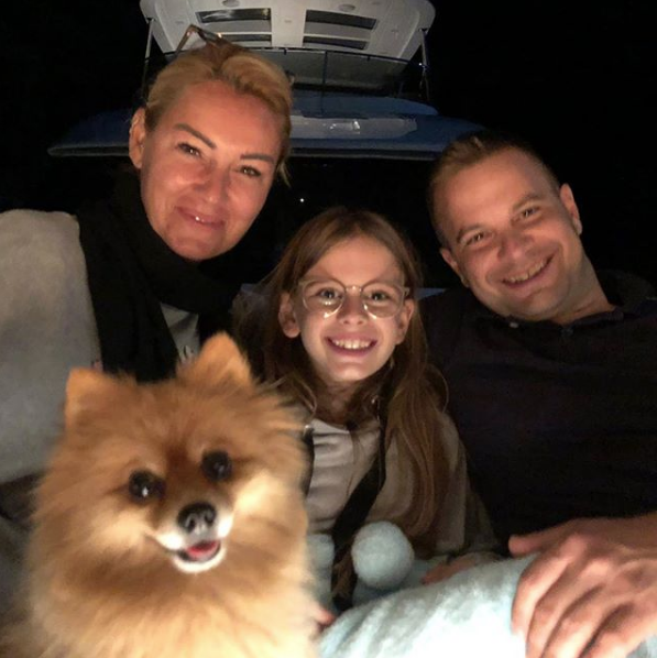 Pınar Altuğ ve Yağmur Atacan'dan aşk pozu! Öpüşme itirafı olay olmuştu - Resim: 2