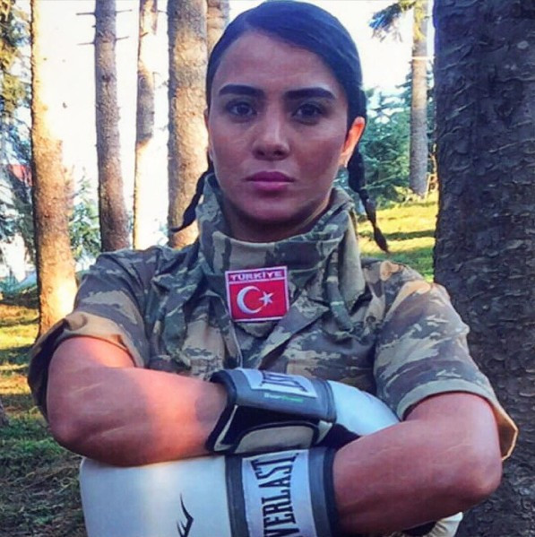 Survivor 2017 ünlüler Sabriye Şengül kimdir? - Resim: 4