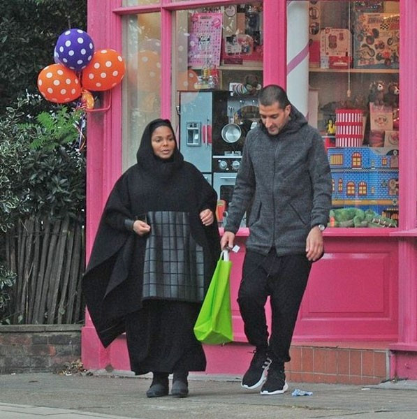 Dünyaca ünlü şarkıcı İslam'ı seçti sonra 50 yaşında anne oldu! - Resim: 4