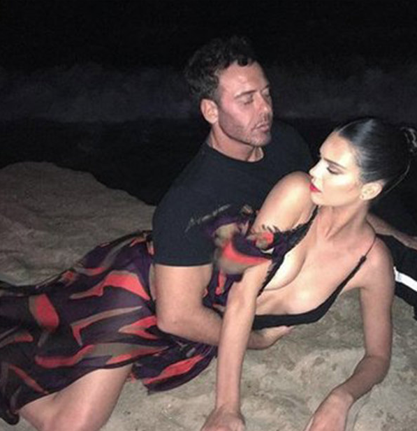 Mert Alaş'ın yeni keşfi! Sosyal medyayı sallayan poz - Resim: 2