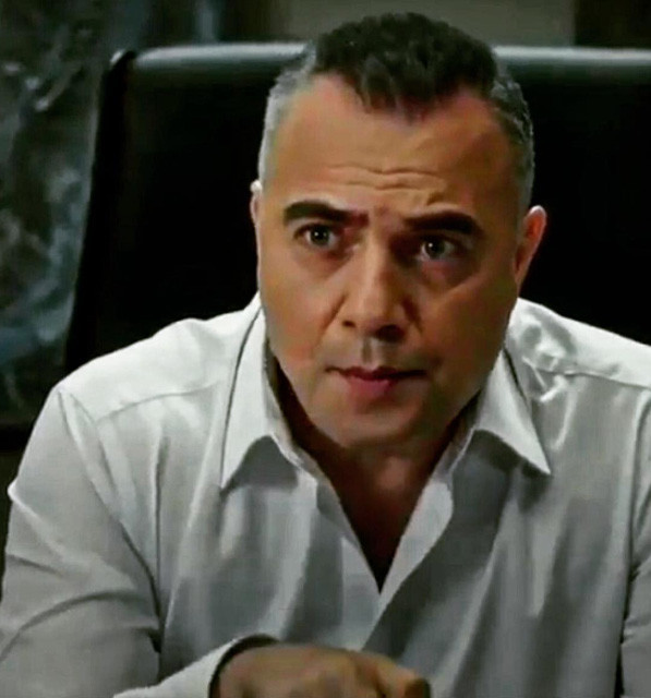 Oktay Kaynarca'dan hayranlarını üzecek paylaşım! Diziden ayrılıyor mu? - Resim: 4