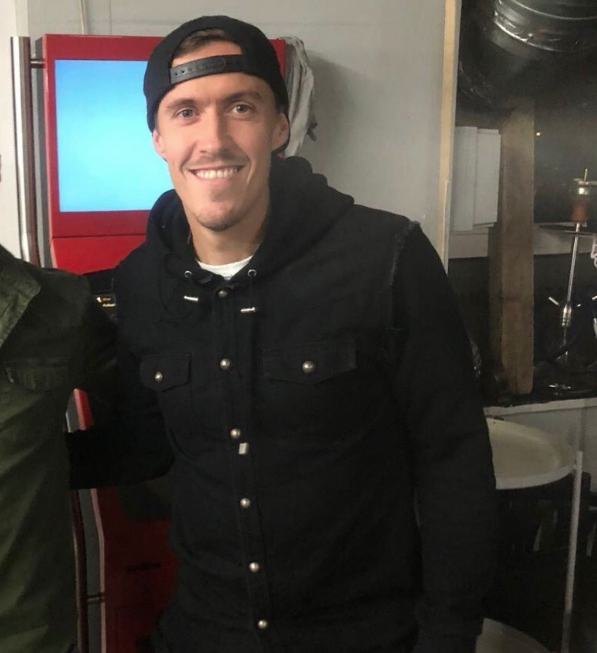 Max Kruse'nin nargile eşliğinde kumar oynadığı anlar olay oldu - Resim: 0