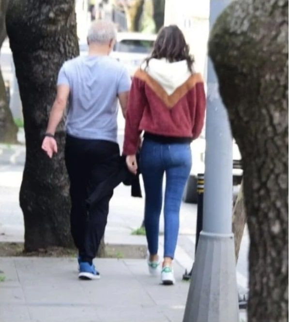 Yılmaz Erdoğan'la yakalanan Damla Uğurtürk gerçeği açıkladı yaş farkı olaydı! - Resim: 1