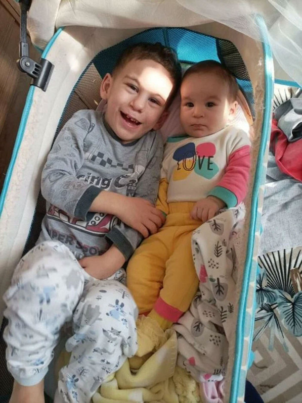 Hatay'da uzman çavuş, 2 evladını depremde kaybetti - Resim: 0