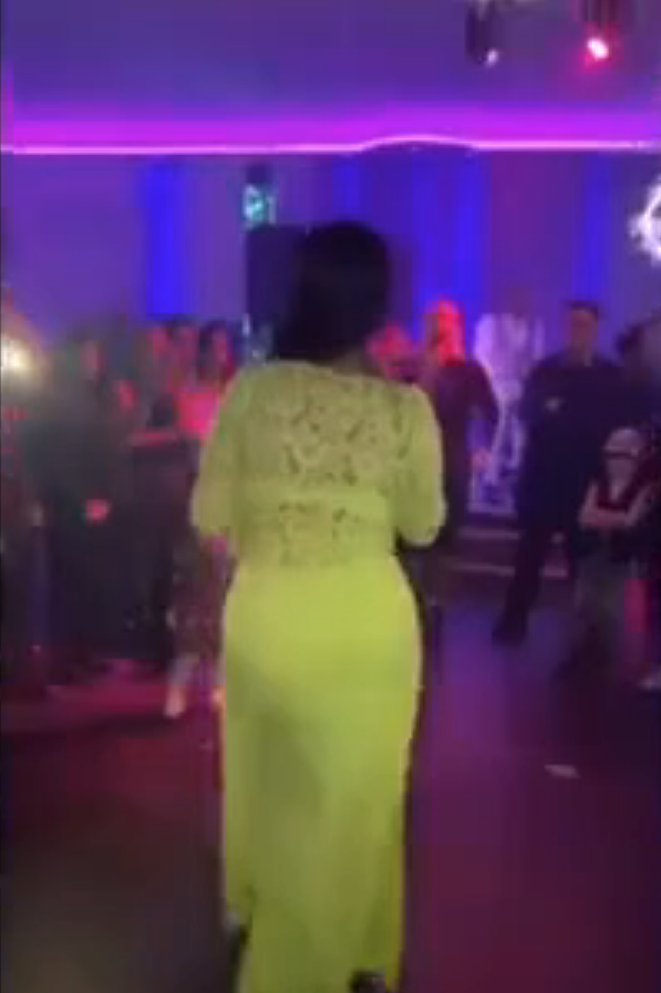 Solmaz Çiros'tan olay popo sallama dansı! Ne oluyor bu gelin adaylarına? - Resim: 4