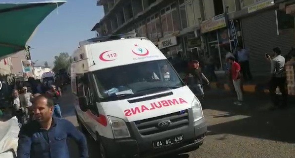 Yer Ağrı! Muhtarlık kavgasında 40 kişi taş ve sopalarla birbirine girdi - Resim: 2