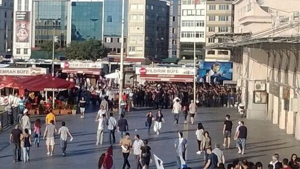 Kadıköy'de Ergenekon protestosu - Resim: 3