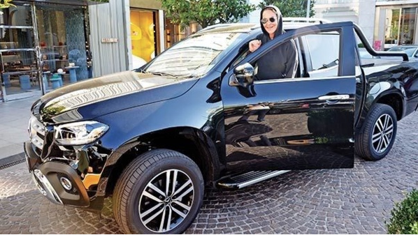 Hülya Avşar bombayı patlattı! Takipçilerine Cuma gününü bekleyin dedi - Resim: 3