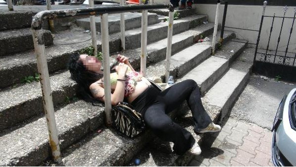 Kim bu 'enayi'! Üniversiteli kızı bonzai ile bu hale getirdi  - Resim: 3