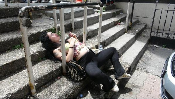 Alnında "enayi" yazan o uyuşturucu satıcısı yakalandı - Resim: 3