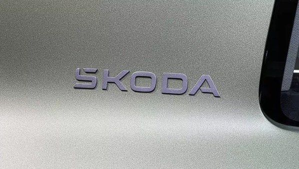 Skoda, yeni elektrikli aracını tanıttı! TOGG'a benzerliği dikkat çekti - Resim: 2