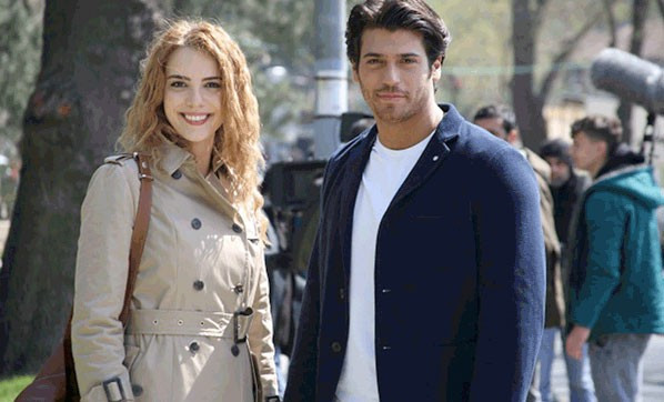 Set kavgasında kovulan Selen Soyder'in yerine o geldi... - Resim: 1