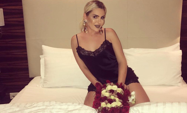 Cinsiyet değiştirmişti! Selin Ciğerci futbolcu sevgilisiyle evleniyor - Resim: 4